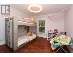 12 VICTORIA STREET - 19