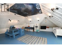 12 VICTORIA STREET - 24