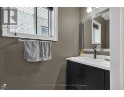 916 ROULSTON STREET - 15