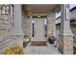 916 ROULSTON STREET - 3