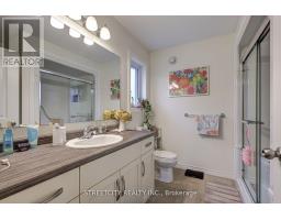 31 ACORN TRAIL - 15