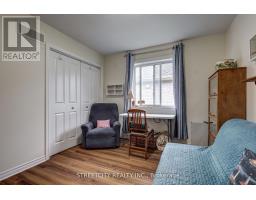 31 ACORN TRAIL - 17
