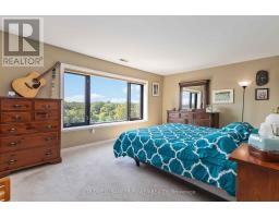 602 - 19 KING STREET - 32