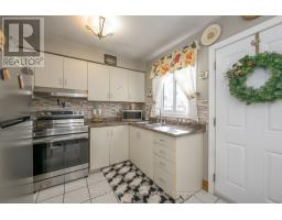 10 - 1215 CHEAPSIDE STREET - 13