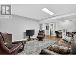 15 HARRINGTON CRESCENT - 29