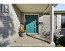 15 HARRINGTON CRESCENT - 5