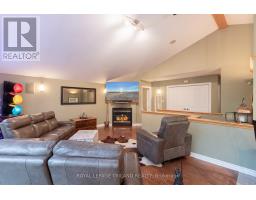 10092 LAKESHORE ROAD - 11