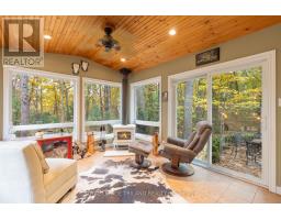 10092 LAKESHORE ROAD - 8