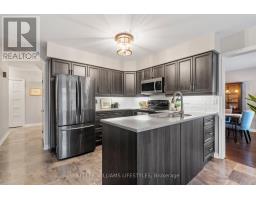 47 HUMMINGBIRD CRESCENT - 12