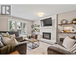 47 HUMMINGBIRD CRESCENT - 16