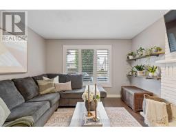 47 HUMMINGBIRD CRESCENT - 17