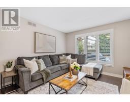 47 HUMMINGBIRD CRESCENT - 18