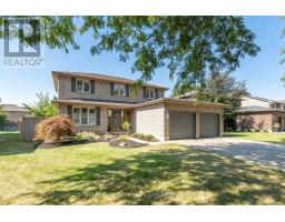 47 HUMMINGBIRD CRESCENT - 2