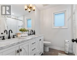 47 HUMMINGBIRD CRESCENT - 25