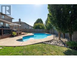 47 HUMMINGBIRD CRESCENT - 40