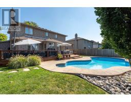 47 HUMMINGBIRD CRESCENT - 41