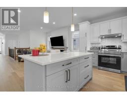 6 - 383 DAVENTRY WAY - 14