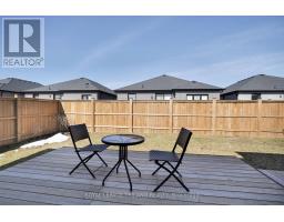 6 - 383 DAVENTRY WAY - 38