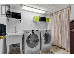 952 EAGLE CRESCENT - 31