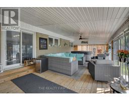 952 EAGLE CRESCENT - 43