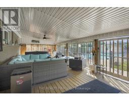 952 EAGLE CRESCENT - 44