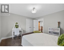 311 AMBLESIDE DRIVE - 33