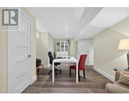 311 AMBLESIDE DRIVE - 44