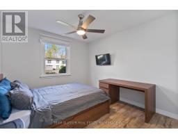 1054 WEMBLEY ROAD - 17