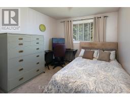 0 - 881 SOUTHDALE ROAD E - 15