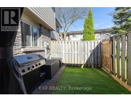 0 - 881 SOUTHDALE ROAD E - 21