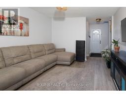 0 - 881 SOUTHDALE ROAD E - 6