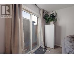 0 - 881 SOUTHDALE ROAD E - 7