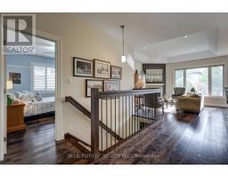 81 - 9 DAUSETT DRIVE - 10