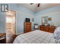 81 - 9 DAUSETT DRIVE - 14