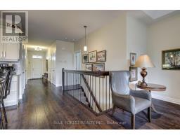 81 - 9 DAUSETT DRIVE - 18