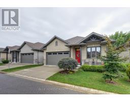 81 - 9 DAUSETT DRIVE - 2