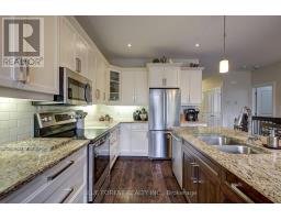 81 - 9 DAUSETT DRIVE - 27