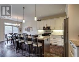 81 - 9 DAUSETT DRIVE - 31