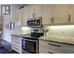 81 - 9 DAUSETT DRIVE - 33