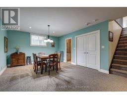 81 - 9 DAUSETT DRIVE - 35