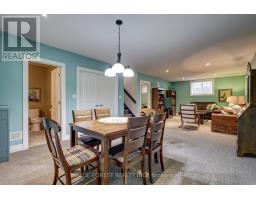 81 - 9 DAUSETT DRIVE - 37