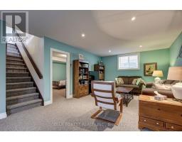 81 - 9 DAUSETT DRIVE - 38