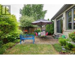 81 - 9 DAUSETT DRIVE - 49