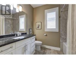 81 - 9 DAUSETT DRIVE - 9