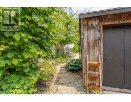 908 MAITLAND STREET - 41