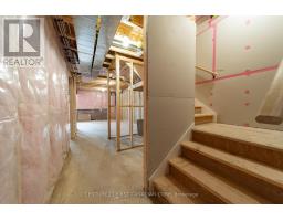 147-43(55) SCOTTS DRIVE - 32