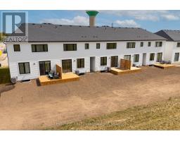 147-43(55) SCOTTS DRIVE - 6