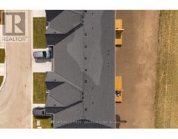 147-43(55) SCOTTS DRIVE - 8