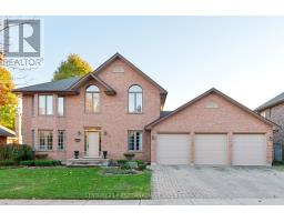 47 CARRIAGE HILL CRESCENT - 1