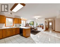 47 CARRIAGE HILL CRESCENT - 10